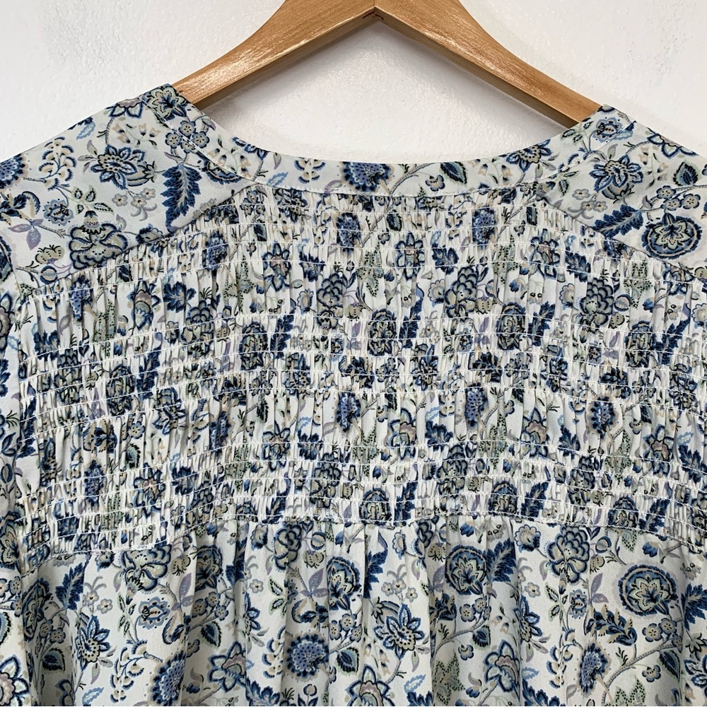 Rose & Olive Blouse 1X Button Front Blue Floral Smocking Flowy Light Office Work - Picture 5 of 11